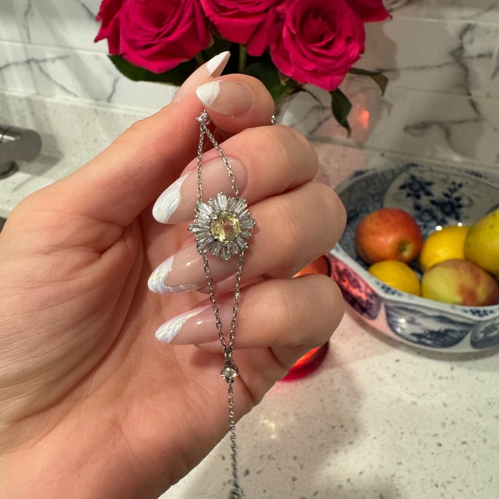 Swarovski Elegant Silver Floral Bracelet